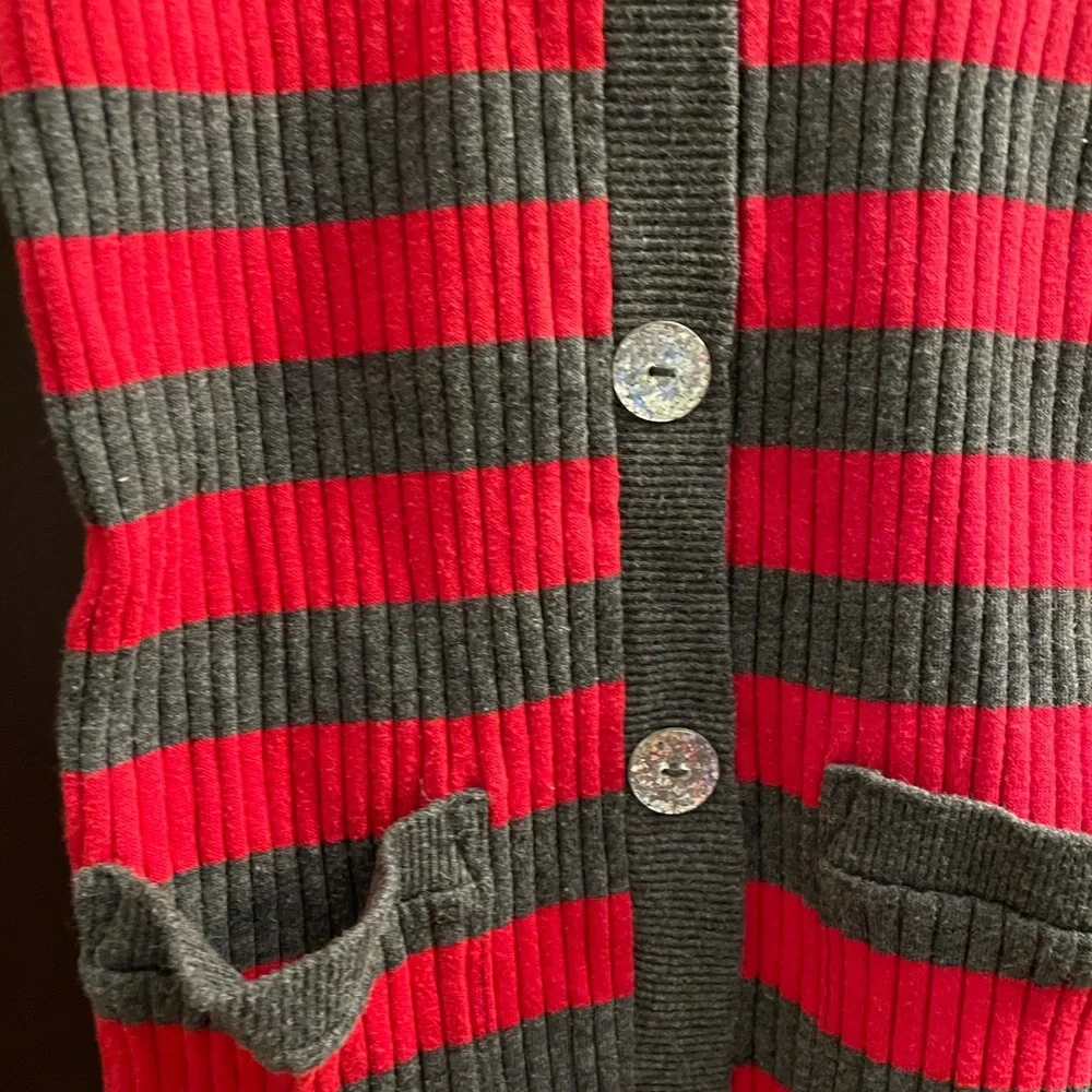 🐠2/$20 Beautees Striped Sweater